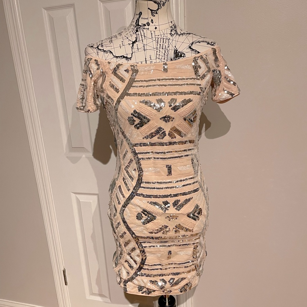 F21 Off Shoulder Sequin silver blush tribal geometric pastel bodice pencil club